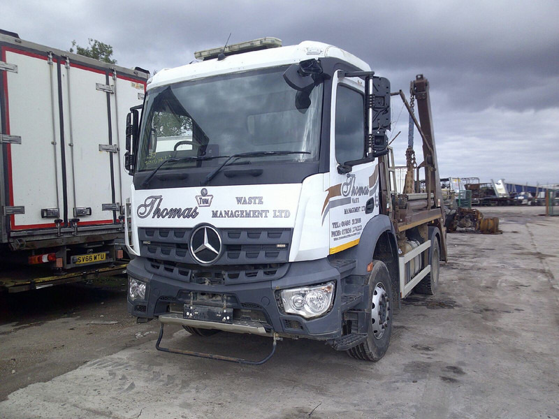 Mercedes-Benz Antos - Kabina a interiér: obrázek 3 Mercedes-Benz Antos - Kabina a interiér: obrázek 3