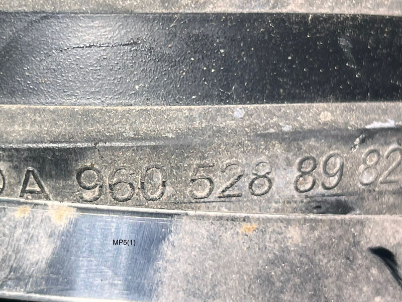 Mercedes-Benz - Trubka sání vzduchu: obrázek 2 Mercedes-Benz - Trubka sání vzduchu: obrázek 2