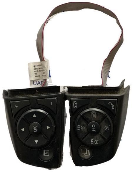 Mercedes-Benz - Palubní deska: obrázek 1 Mercedes-Benz - Palubní deska: obrázek 1