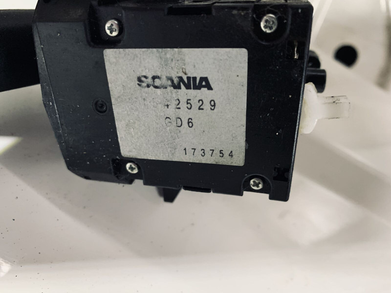 Scania 124 - Relé: obrázek 2 Scania 124 - Relé: obrázek 2
