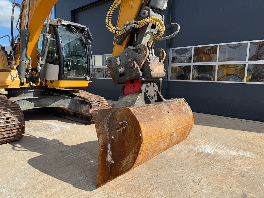 Pásové rýpadlo Liebherr R 922 LC: obrázek 22