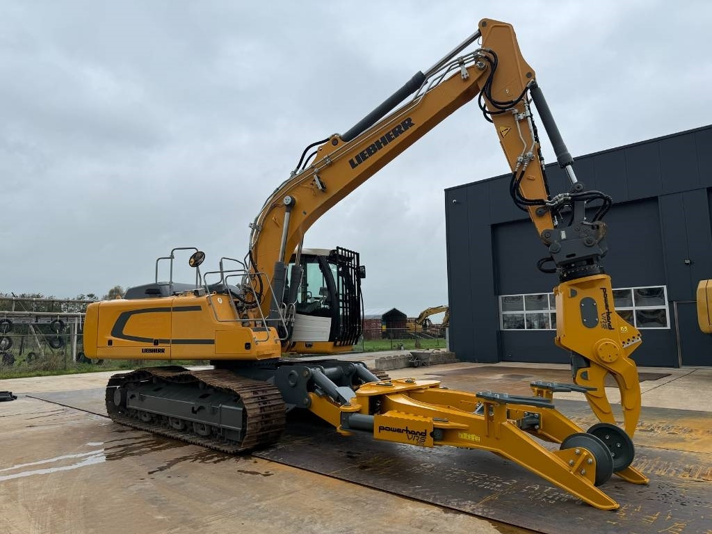 Liebherr R922 LC car dismantler - Demoliční bagr: obrázek 4 Liebherr R922 LC car dismantler - Demoliční bagr: obrázek 4