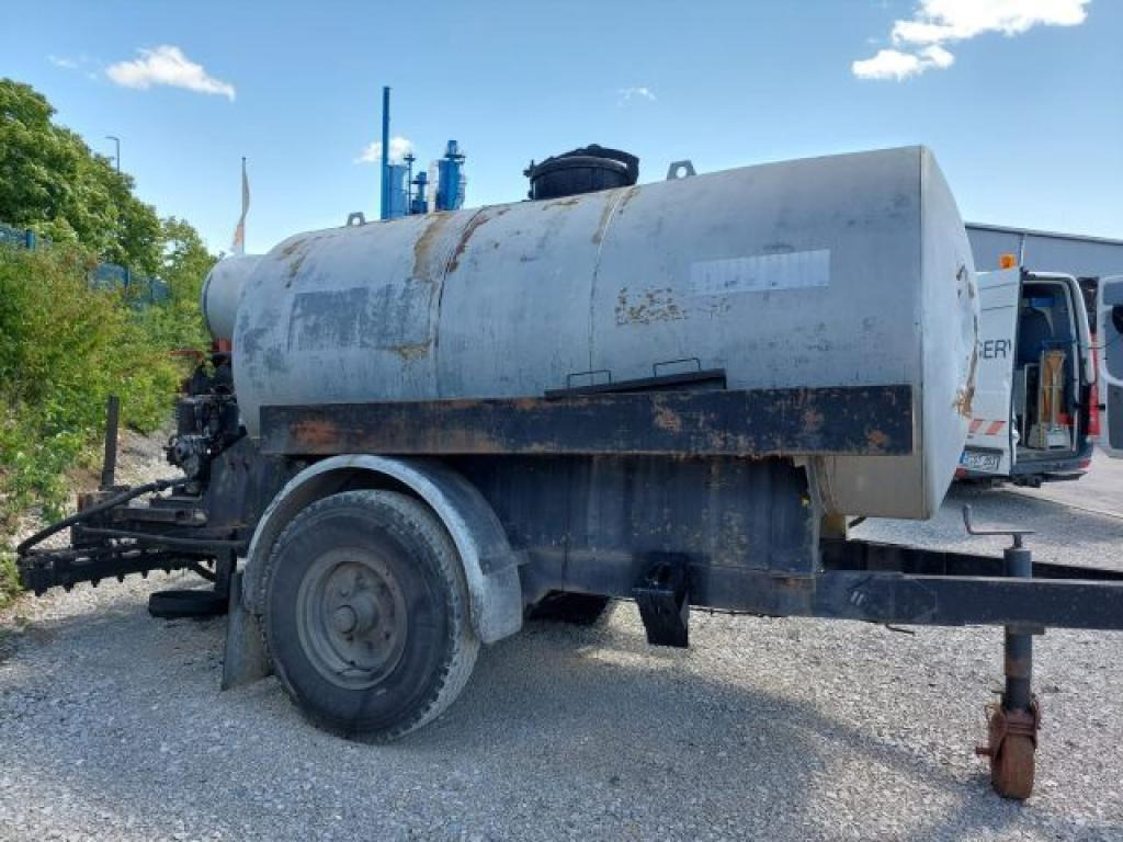 1996 Bindemitteltank / Bindemittelspritzmaschine - Rozstřikovač živic: obrázek 1 1996 Bindemitteltank / Bindemittelspritzmaschine - Rozstřikovač živic: obrázek 1