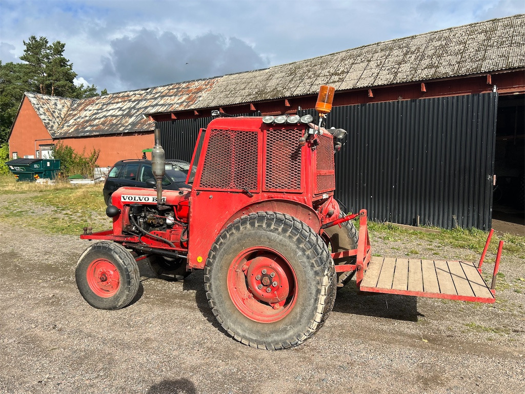 BM VOLVO 320 - Traktor: obrázek 5 BM VOLVO 320 - Traktor: obrázek 5