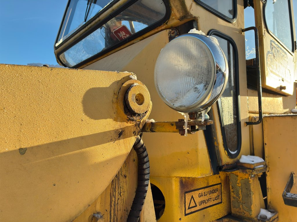 Kolový nakladač Clark 55: obrázek 32