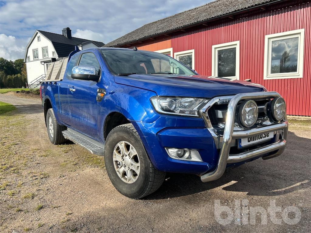 Ford Ranger SuperCab 2.2 TDCi 4x4 Manuell - Pick-up: obrázek 3 Ford Ranger SuperCab 2.2 TDCi 4x4 Manuell - Pick-up: obrázek 3