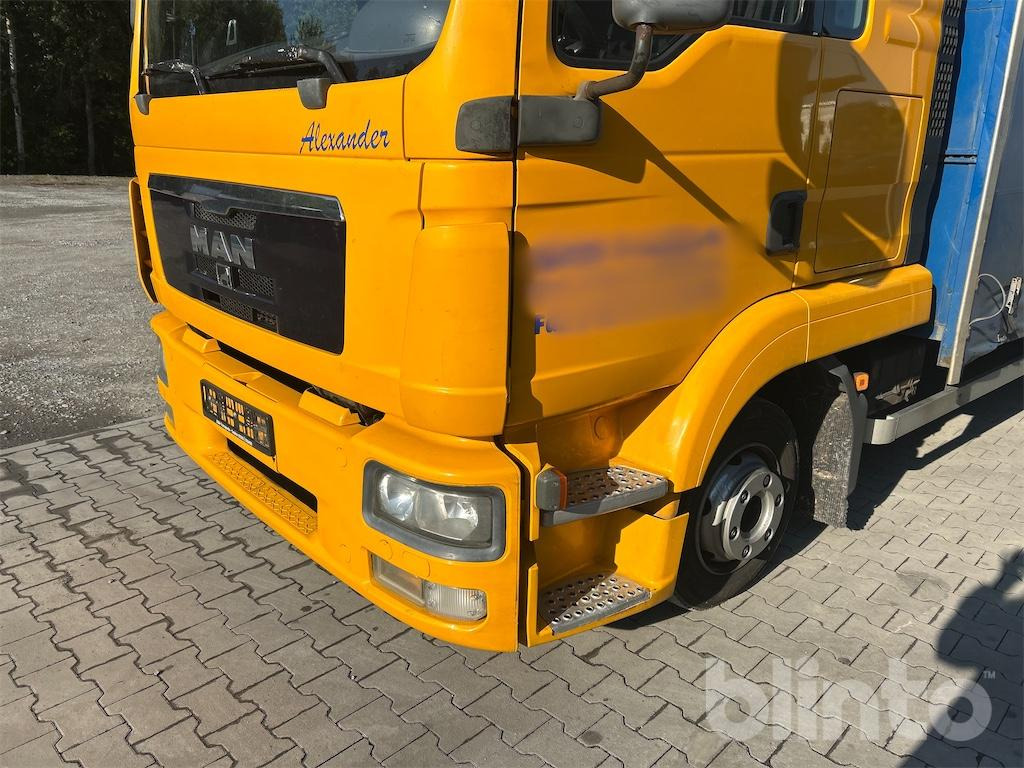 Plachtový nákladní auto MAN TGL 8.220 (2011): obrázek 16