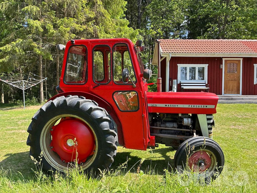 MASSEY FERGUSON 135 ALLM - Traktor: obrázek 4 MASSEY FERGUSON 135 ALLM - Traktor: obrázek 4