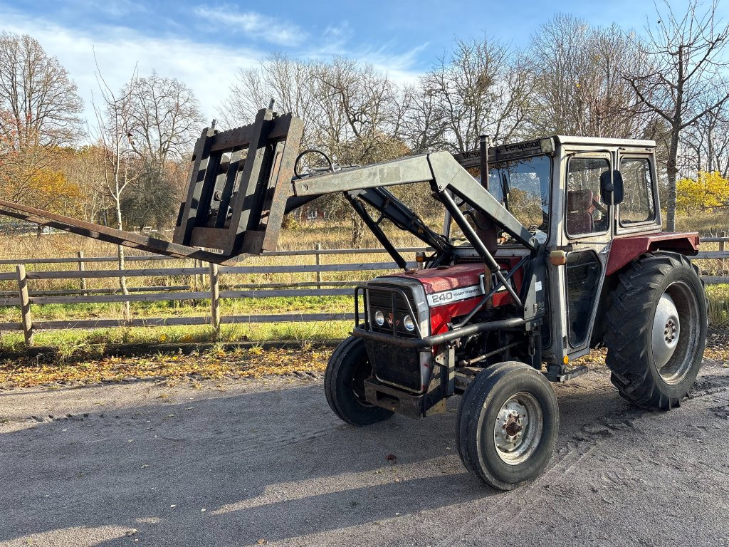 MASSEY-FERGUSON 240-2 - Traktor: obrázek 2 MASSEY-FERGUSON 240-2 - Traktor: obrázek 2