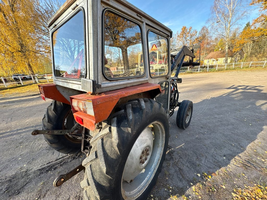 MASSEY-FERGUSON 240-2 - Traktor: obrázek 5 MASSEY-FERGUSON 240-2 - Traktor: obrázek 5
