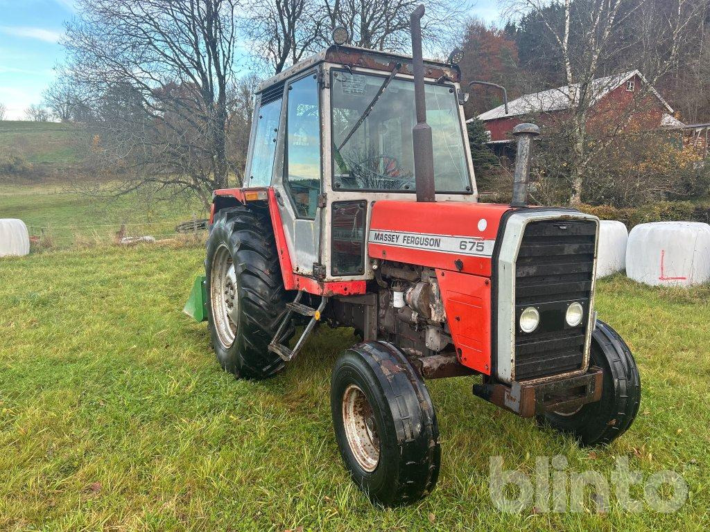 MASSEY FERGUSON MF 675 2 - Traktor: obrázek 2 MASSEY FERGUSON MF 675 2 - Traktor: obrázek 2