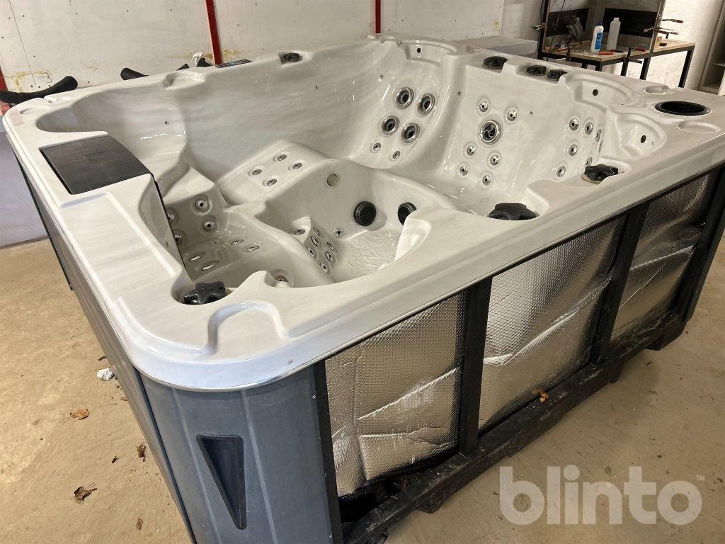 Massage Bathtub - Nástroj/ Vybavení: obrázek 3 Massage Bathtub - Nástroj/ Vybavení: obrázek 3