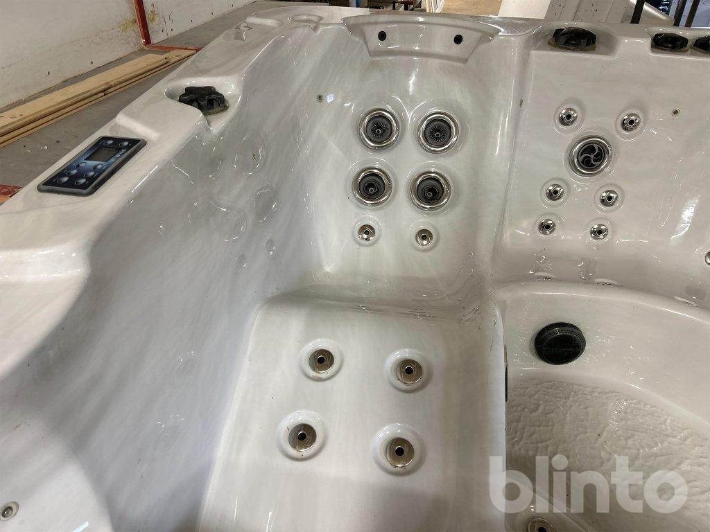 Nástroj/ Vybavení Massage Bathtub: obrázek 6 Nástroj/ Vybavení Massage Bathtub: obrázek 6