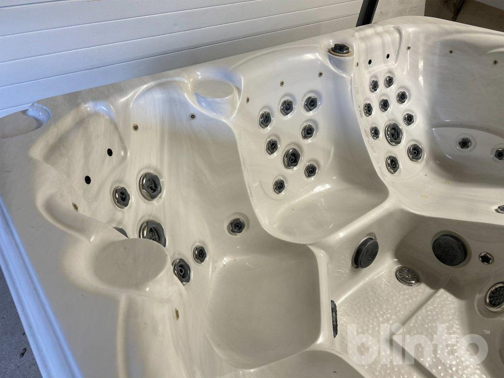 Massage Bathtubs - Nástroj/ Vybavení: obrázek 4 Massage Bathtubs - Nástroj/ Vybavení: obrázek 4