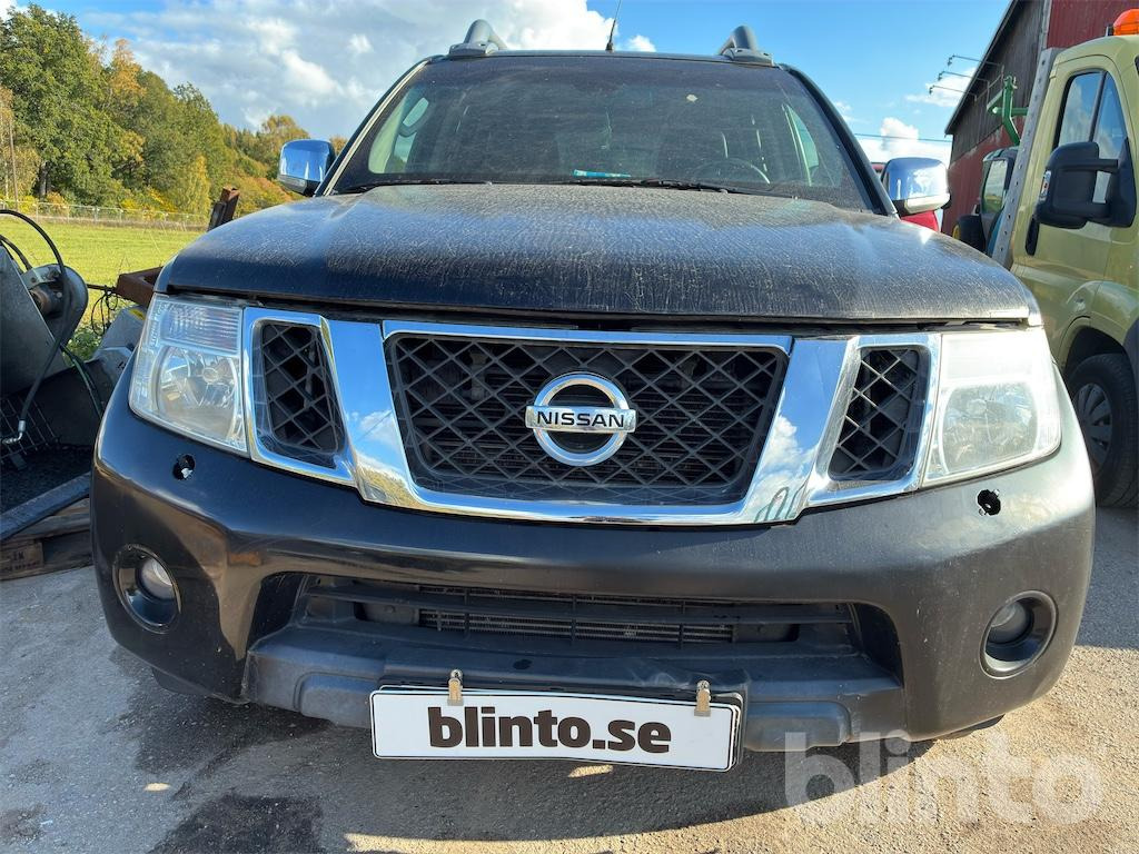 NISSAN - Osobní auto: obrázek 2 NISSAN - Osobní auto: obrázek 2