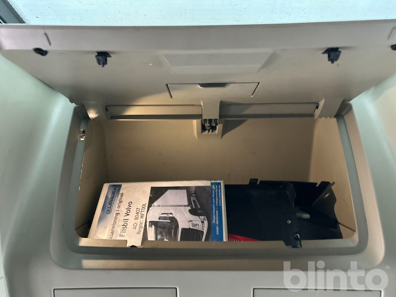 Nákladní auto VOLVO: obrázek 30 Nákladní auto VOLVO: obrázek 30