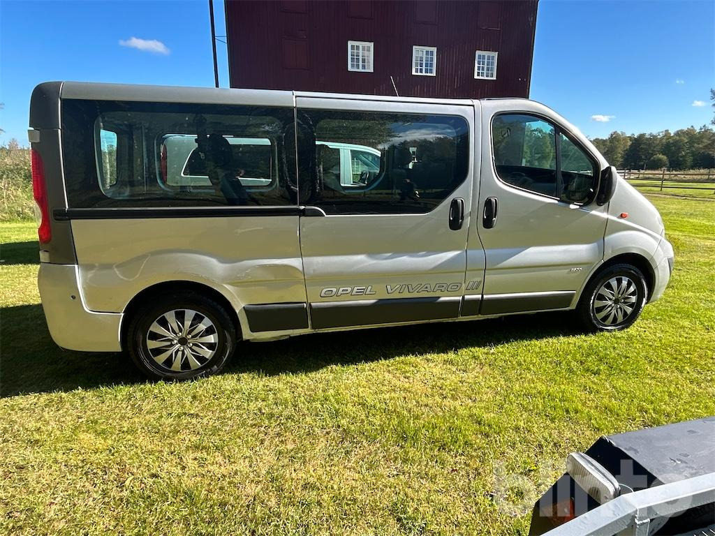 Opel Vivaro 2.0CDT - Minibus, Mikrobus: obrázek 4 Opel Vivaro 2.0CDT - Minibus, Mikrobus: obrázek 4