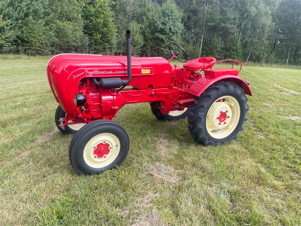 PORSCHE JUNIOR - Traktor: obrázek 1 PORSCHE JUNIOR - Traktor: obrázek 1