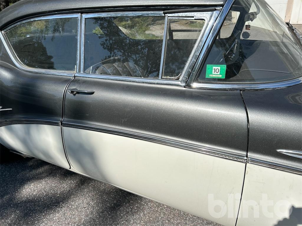 Osobní auto Riviera 6.0 V8 -57: obrázek 26