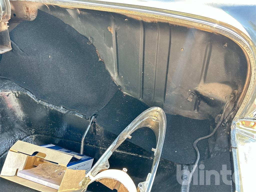 Osobní auto Riviera 6.0 V8 -57: obrázek 48