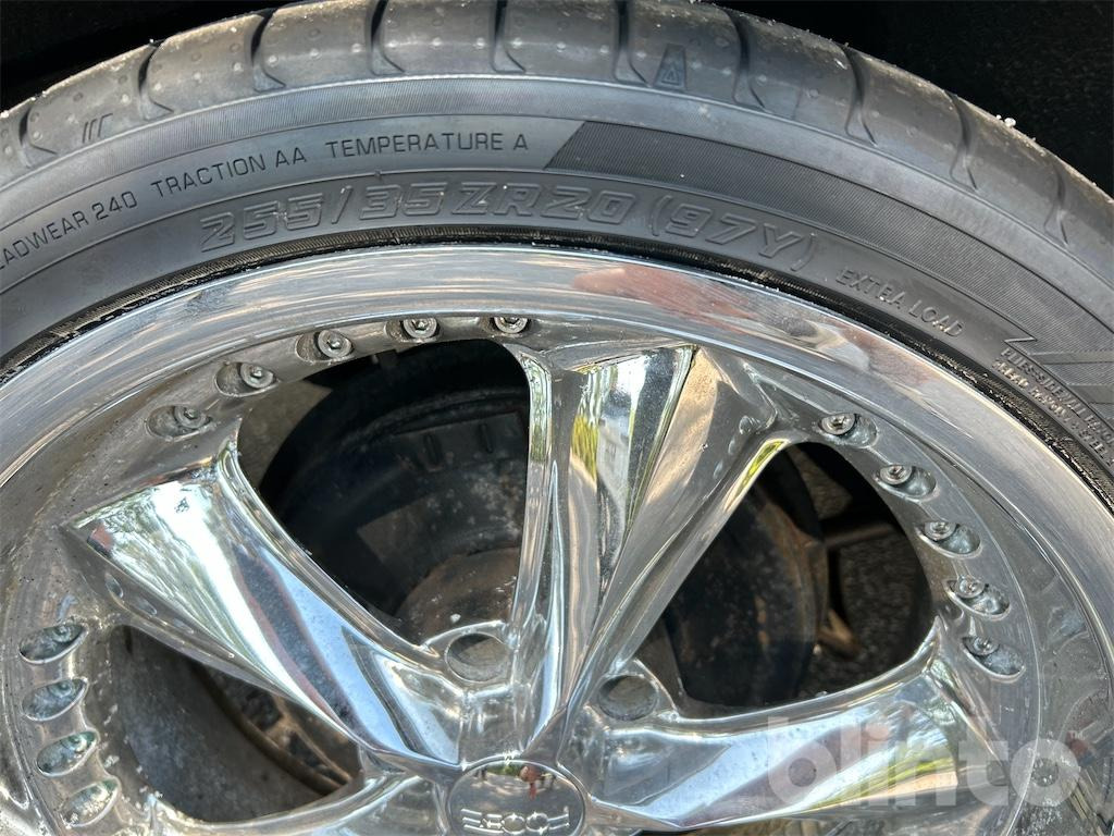 Osobní auto Riviera 6.0 V8 -57: obrázek 32
