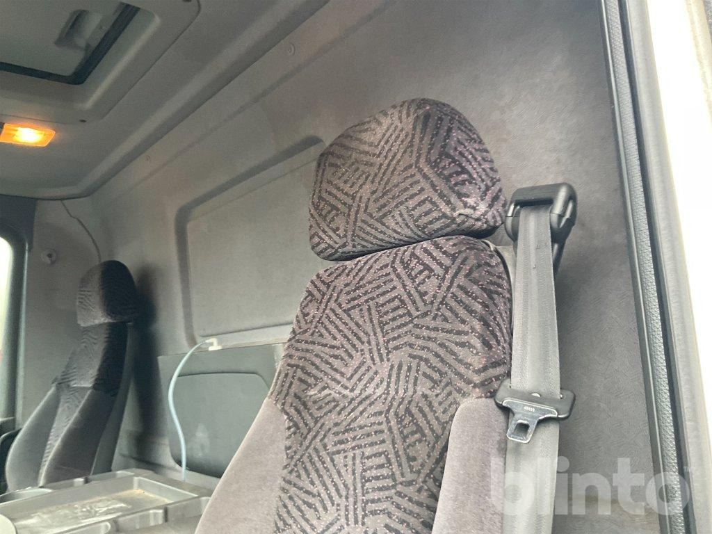 Skříňový nákladní auto SCANIA P94DB4X2LB230: obrázek 47 Skříňový nákladní auto SCANIA P94DB4X2LB230: obrázek 47