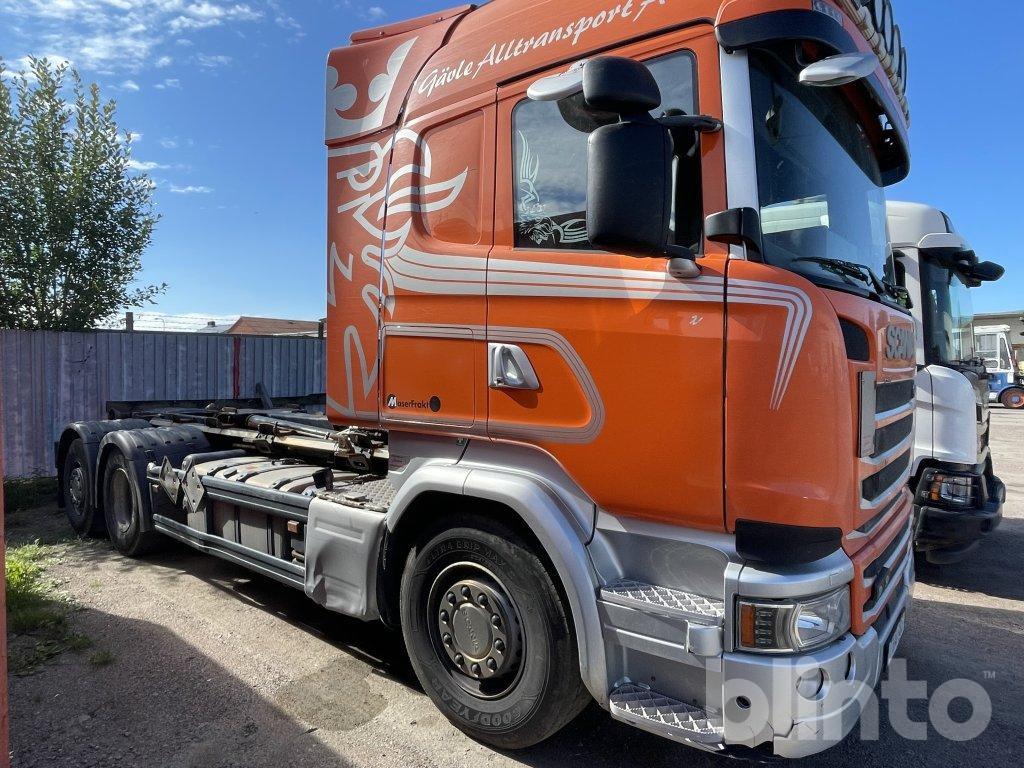 SCANIA R490 - Hákový nosič kontejnerů: obrázek 4 SCANIA R490 - Hákový nosič kontejnerů: obrázek 4