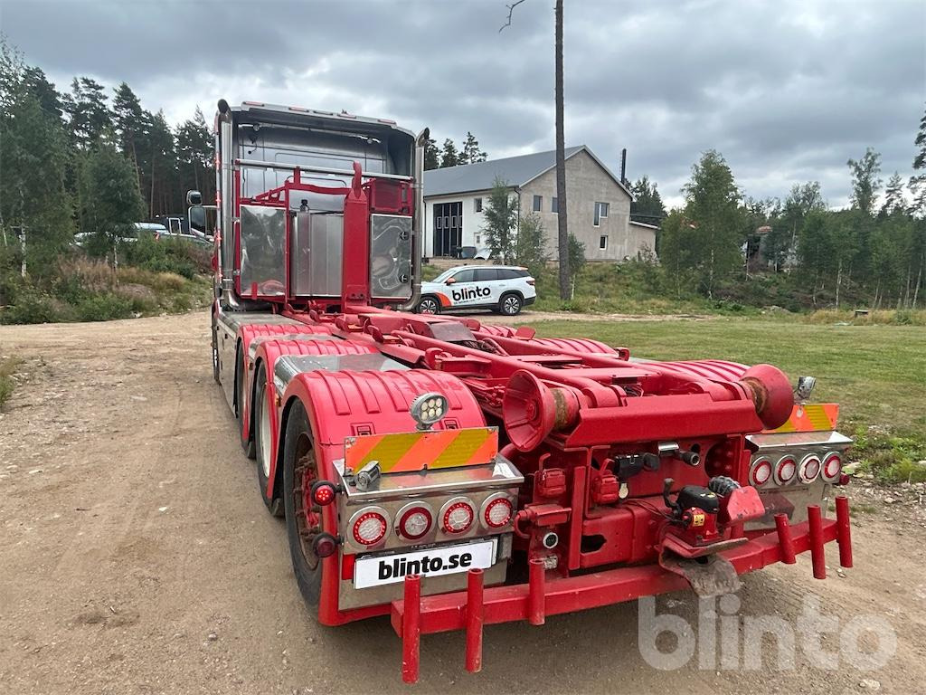 SCANIA R560LB8X4*4HNB - Hákový nosič kontejnerů: obrázek 3 SCANIA R560LB8X4*4HNB - Hákový nosič kontejnerů: obrázek 3