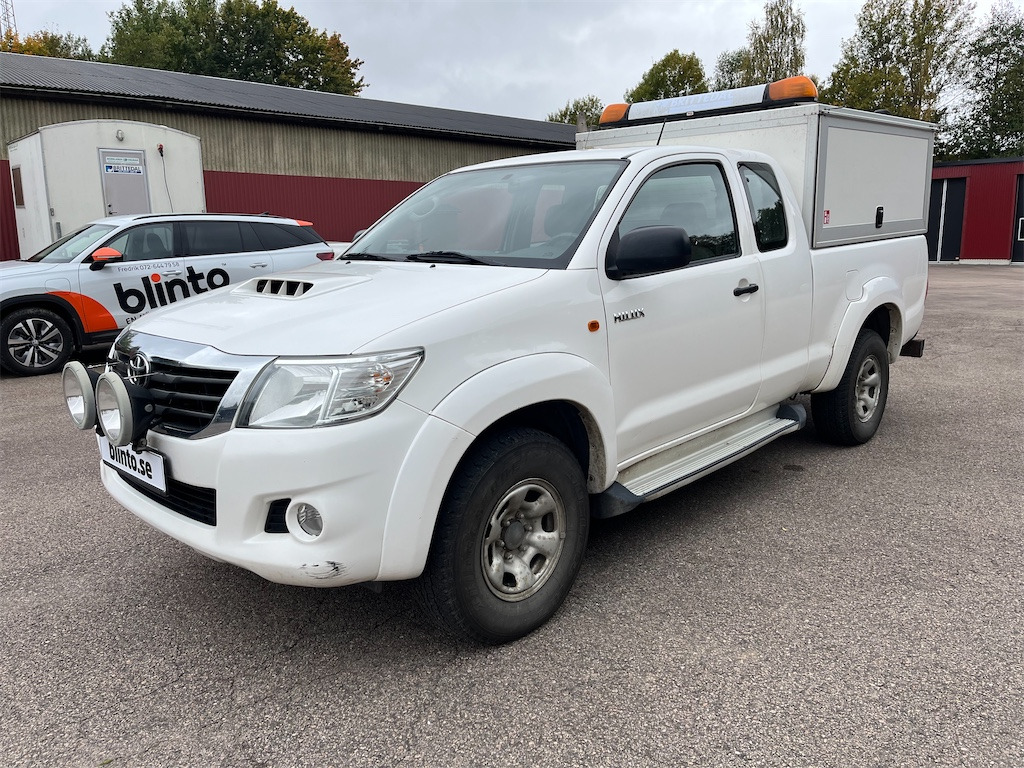 TOYOTA HILUX 2.5 4x4 - Pick-up: obrázek 1 TOYOTA HILUX 2.5 4x4 - Pick-up: obrázek 1