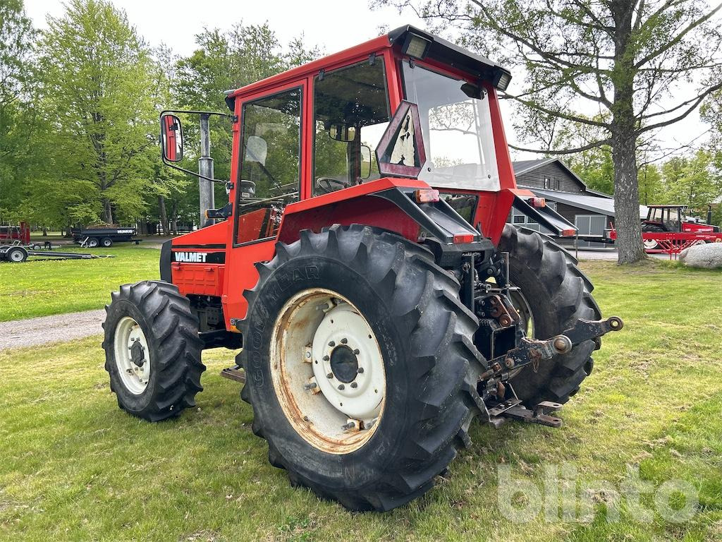 VALMET 805-4 - Traktor: obrázek 4 VALMET 805-4 - Traktor: obrázek 4