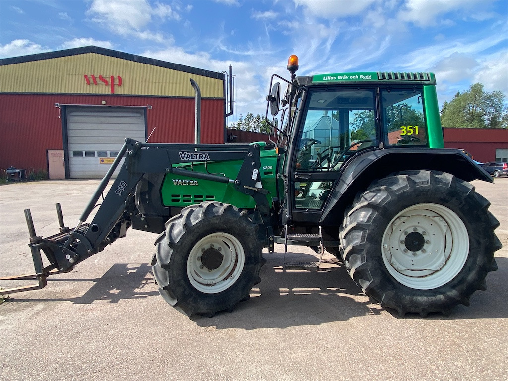 VALTRA 6200-4 - Traktor: obrázek 2 VALTRA 6200-4 - Traktor: obrázek 2