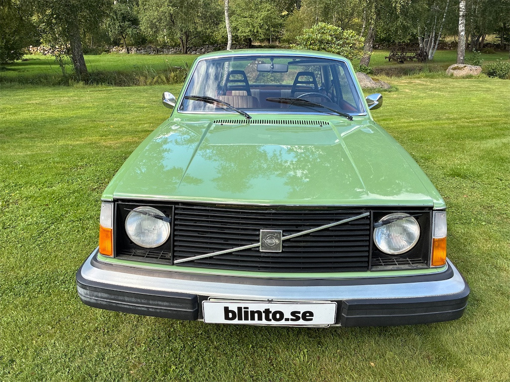 VOLVO 242-1161111 E - Osobní auto: obrázek 2 VOLVO 242-1161111 E - Osobní auto: obrázek 2