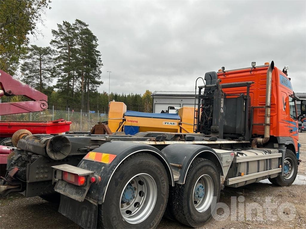 VOLVO FM 6*2 - Hákový nosič kontejnerů: obrázek 3 VOLVO FM 6*2 - Hákový nosič kontejnerů: obrázek 3