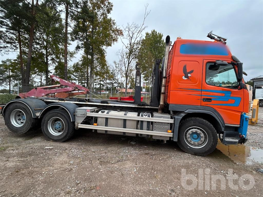 VOLVO FM 6*2 - Hákový nosič kontejnerů: obrázek 2 VOLVO FM 6*2 - Hákový nosič kontejnerů: obrázek 2