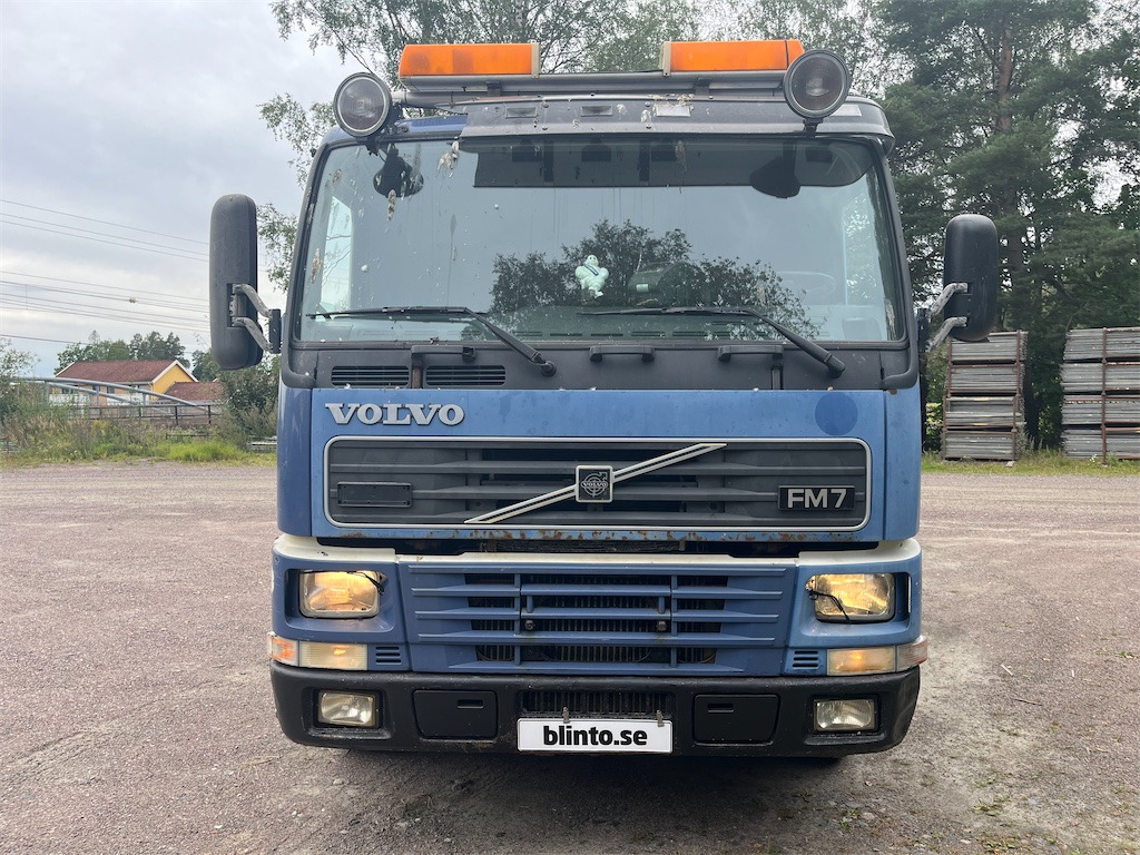 VOLVO FM7 4X2 - Nákladní automobil valníkový/ Plošinový, Auto s hydraulickou rukou: obrázek 2 VOLVO FM7 4X2 - Nákladní automobil valníkový/ Plošinový, Auto s hydraulickou rukou: obrázek 2