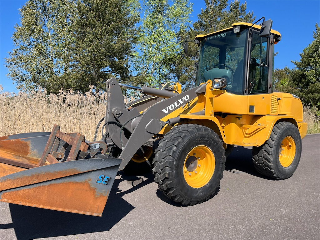 Volvo L30G - Kolový nakladač: obrázek 1 Volvo L30G - Kolový nakladač: obrázek 1