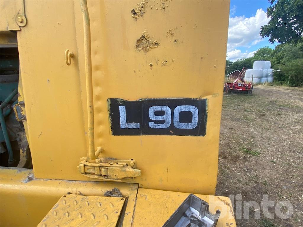 Kolový nakladač Volvo L90: obrázek 35