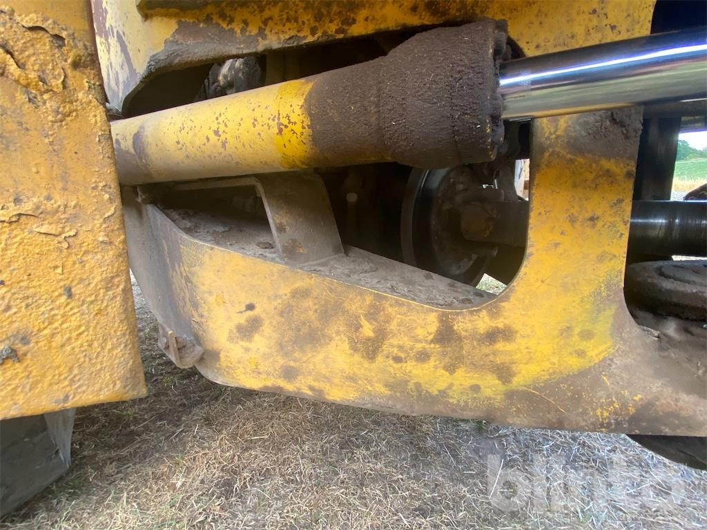 Kolový nakladač Volvo L90: obrázek 48