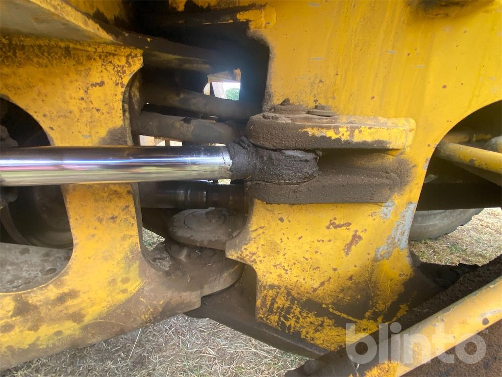 Kolový nakladač Volvo L90: obrázek 47
