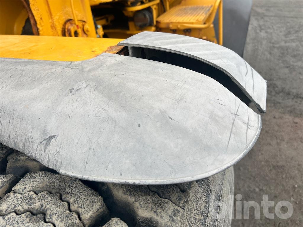 Kolový nakladač Volvo L90F - 1 Ägare: obrázek 16