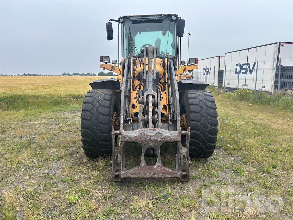 Volvo L90F - Kolový nakladač: obrázek 3 Volvo L90F - Kolový nakladač: obrázek 3