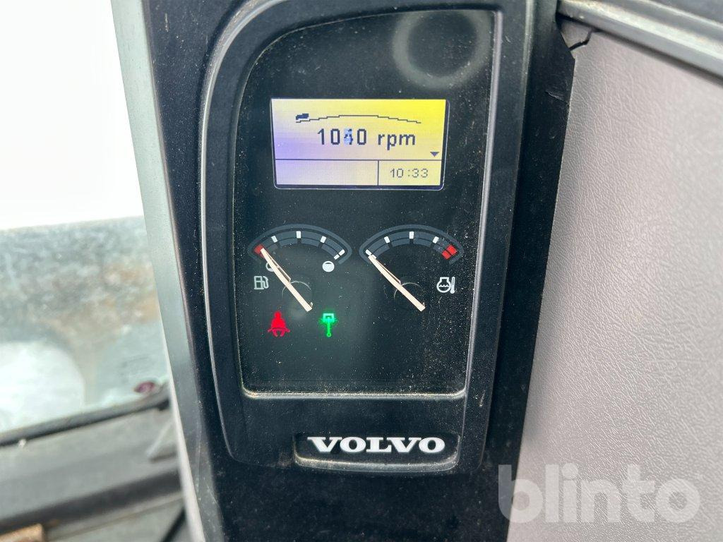 Pásové rýpadlo Volvo: obrázek 28