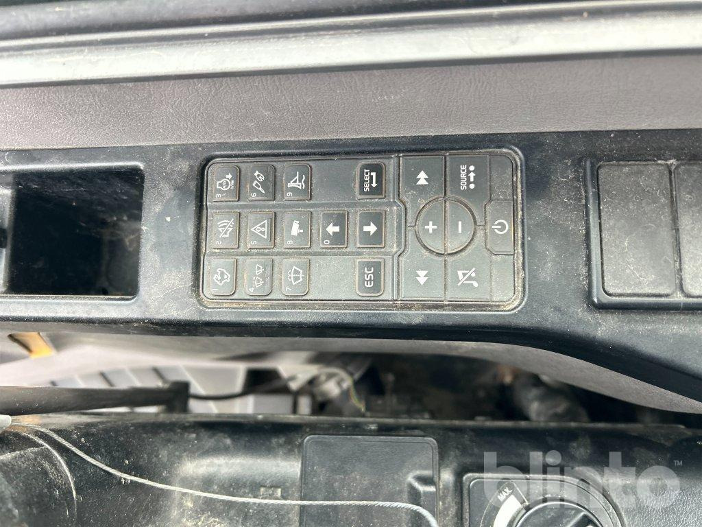 Pásové rýpadlo Volvo: obrázek 29