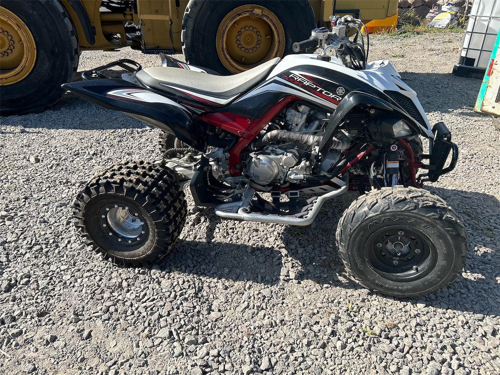 Yamaha RAPTOR 700R - Čtyřkolka: obrázek 4 Yamaha RAPTOR 700R - Čtyřkolka: obrázek 4