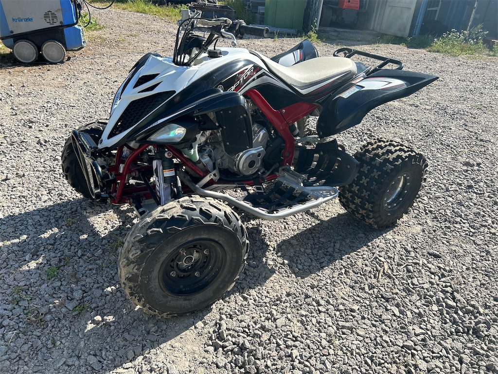 Yamaha RAPTOR 700R - Čtyřkolka: obrázek 1 Yamaha RAPTOR 700R - Čtyřkolka: obrázek 1
