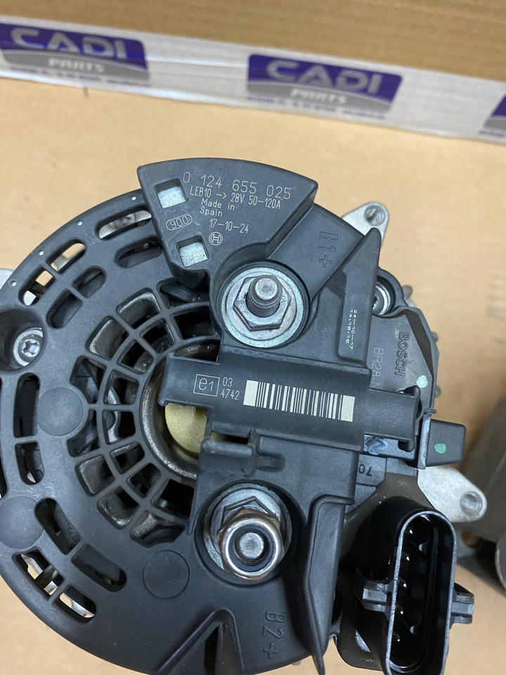 ALTERNATORE - RIF BOSCH 0124655025 - RIF. MAN 51261017283 28V, 120A - Alternátor pro Nákladní auto: obrázek 3 ALTERNATORE - RIF BOSCH 0124655025 - RIF. MAN 51261017283 28V, 120A - Alternátor pro Nákladní auto: obrázek 3