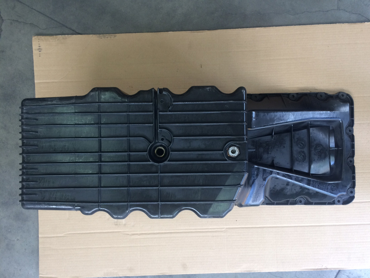 COPPA OLIO MERCEDES 9060101313 - MOTORE OM906 TRUCK - Olejová vana: obrázek 2 COPPA OLIO MERCEDES 9060101313 - MOTORE OM906 TRUCK - Olejová vana: obrázek 2