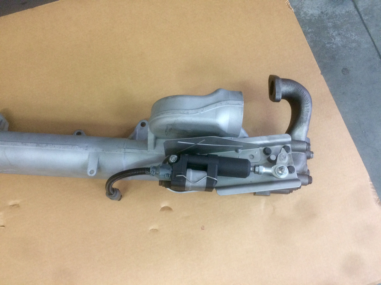 MODULO EGR (modulo ricircolo gas di scarico) - Motori MAN D2066 / D2676 - Euro 3 / Euro 4 - RIF. MAN 51081007047 - 51081007060 - 51081007063 - 51081007196 - Chladič EGR: obrázek 3 MODULO EGR (modulo ricircolo gas di scarico) - Motori MAN D2066 / D2676 - Euro 3 / Euro 4 - RIF. MAN 51081007047 - 51081007060 - 51081007063 - 51081007196 - Chladič EGR: obrázek 3