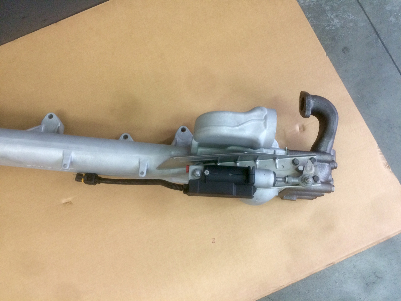 MODULO EGR (modulo ricircolo gas di scarico) - Motori MAN D2066 / D2676 - Euro 3 / Euro 4 - RIF. MAN 51081007140 - 51081007152 - 51081007141 - Chladič EGR: obrázek 4 MODULO EGR (modulo ricircolo gas di scarico) - Motori MAN D2066 / D2676 - Euro 3 / Euro 4 - RIF. MAN 51081007140 - 51081007152 - 51081007141 - Chladič EGR: obrázek 4