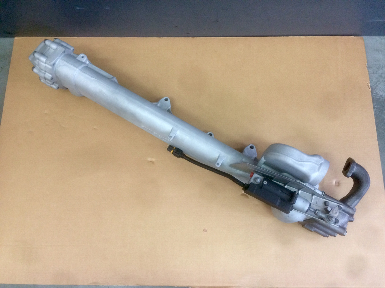 MODULO EGR (modulo ricircolo gas di scarico) - Motori MAN D2066 / D2676 - Euro 3 / Euro 4 - RIF. MAN 51081007140 - 51081007152 - 51081007141 - Chladič EGR: obrázek 3 MODULO EGR (modulo ricircolo gas di scarico) - Motori MAN D2066 / D2676 - Euro 3 / Euro 4 - RIF. MAN 51081007140 - 51081007152 - 51081007141 - Chladič EGR: obrázek 3